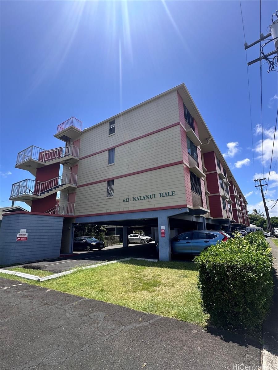 Nalanui Hale Unit 215 in LILIHA