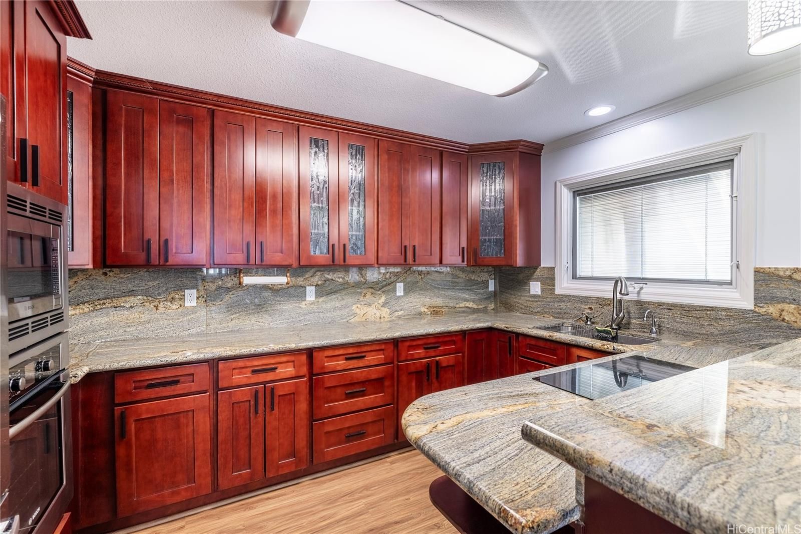 1118 Hala Dr , Honolulu, HI, 96817 in KAMEHAMEHA HEIGHTS