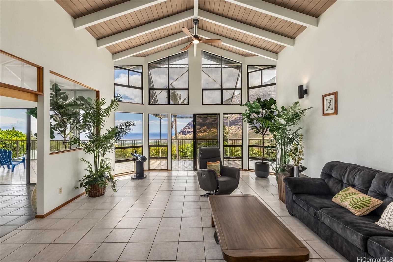 84-1330 Maunaolu St , Waianae, HI, 96792 in MAUNAOLU ESTATES