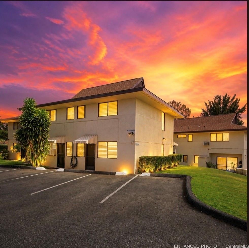 Tropicana Village-Aiea Unit 434 in PEARLRIDGE