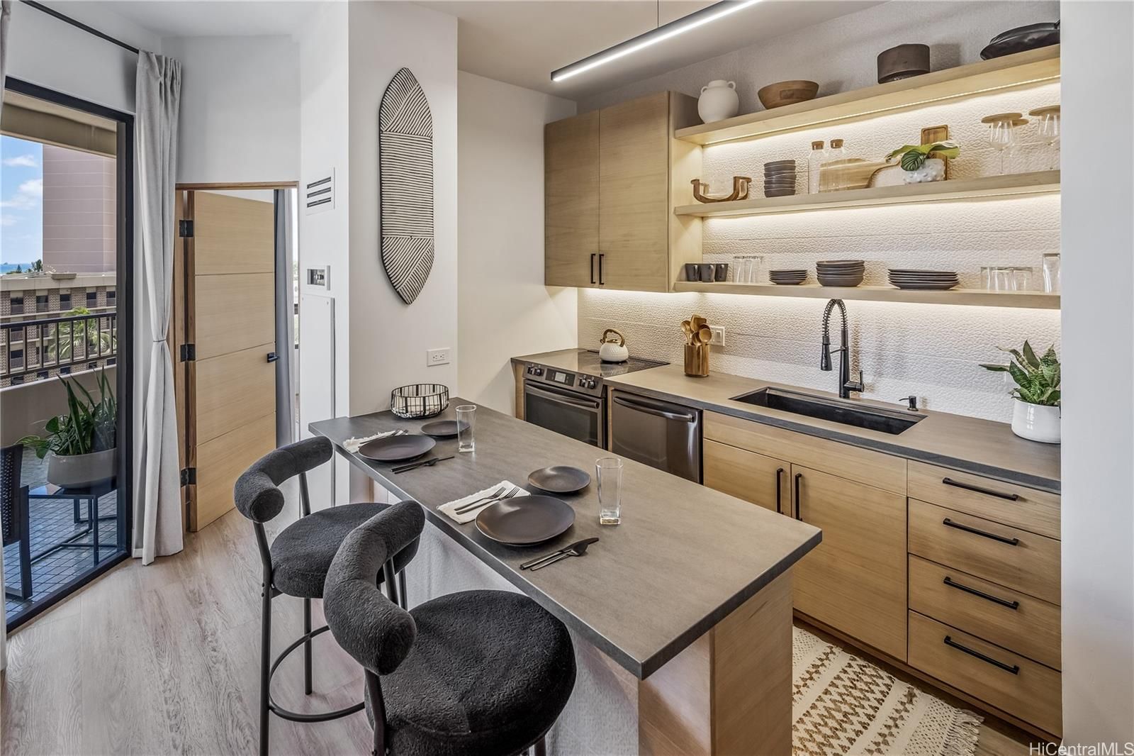 Discovery Bay Unit 1001 in WAIKIKI