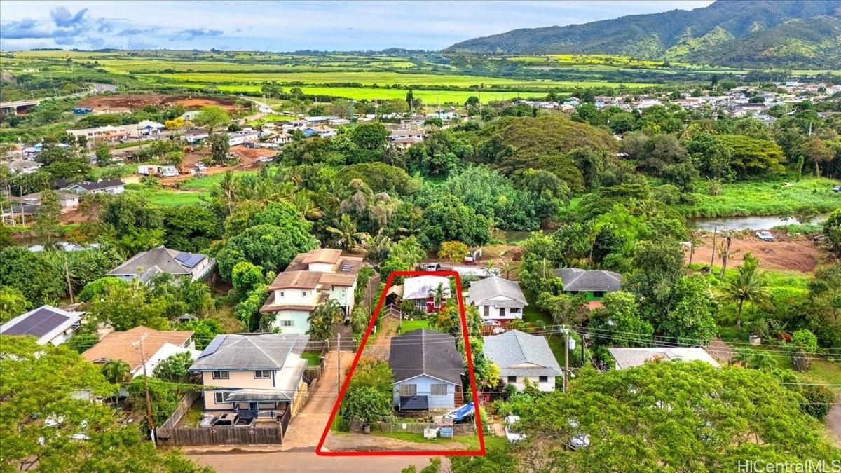 66-413 Paalaa Rd , Haleiwa, HI, 96712 in WAIALUA