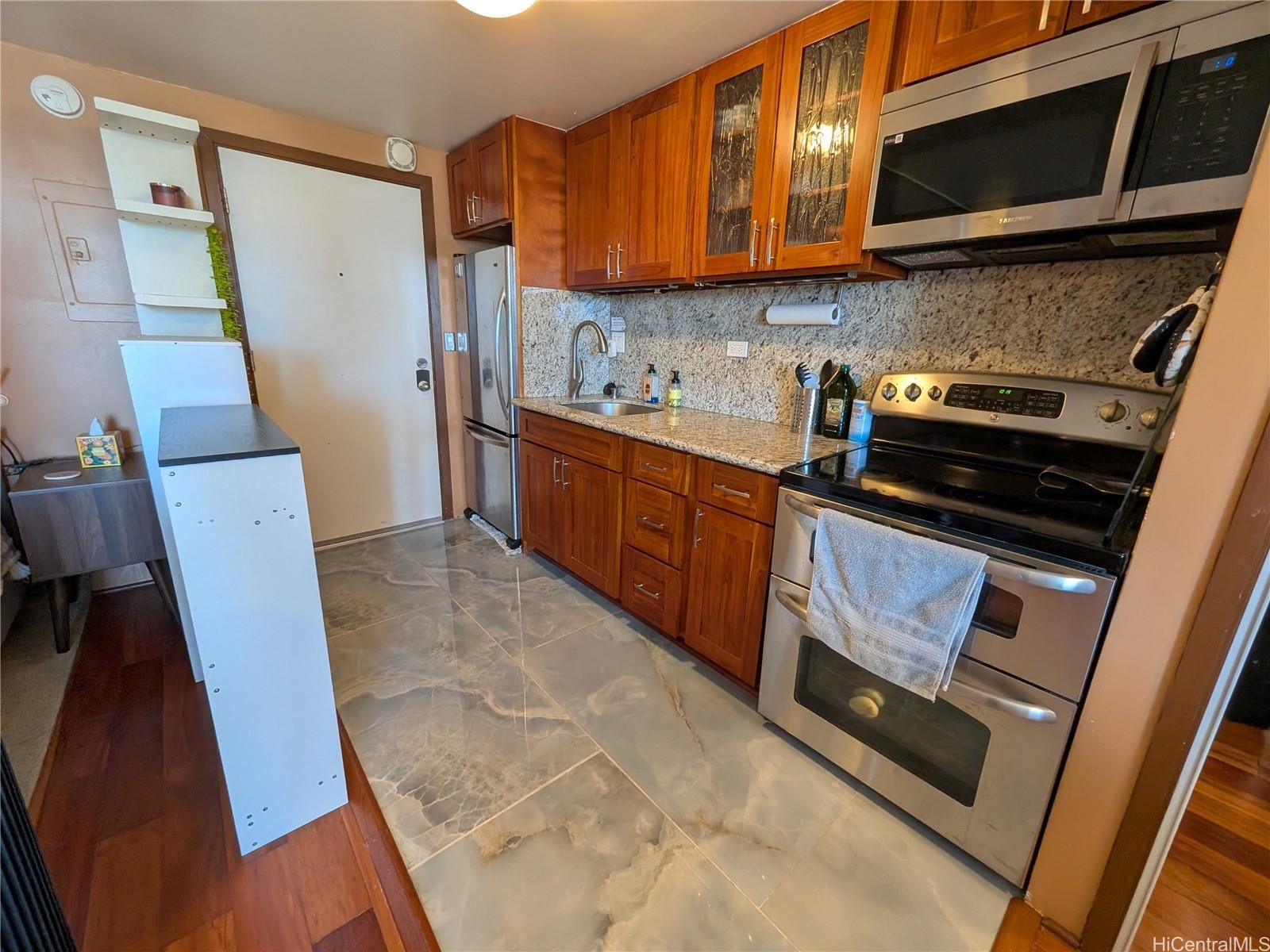 Ward Kinau Unit 709 in PUNCHBOWL-LOWER