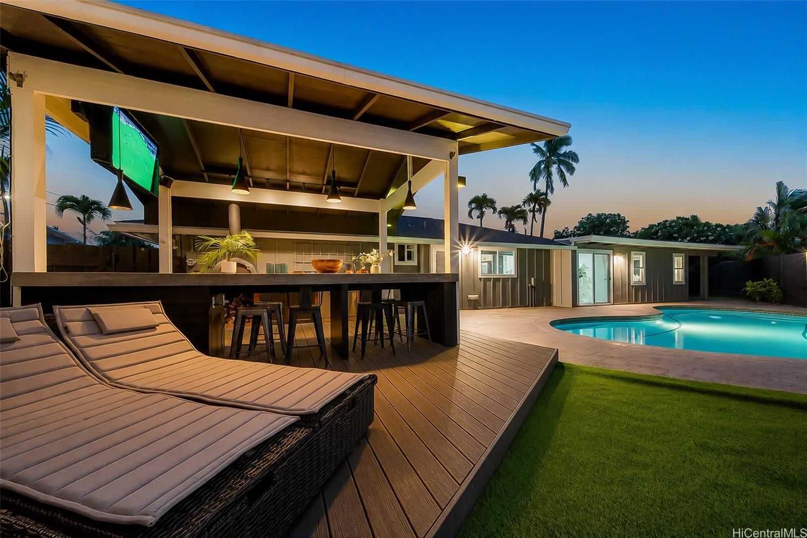 1127 Lauloa St , Kailua, HI, 96734 in ENCHANTED LAKE