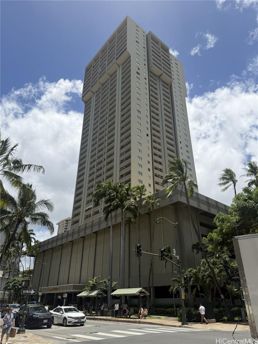 Royal Kuhio Unit 1006 in WAIKIKI