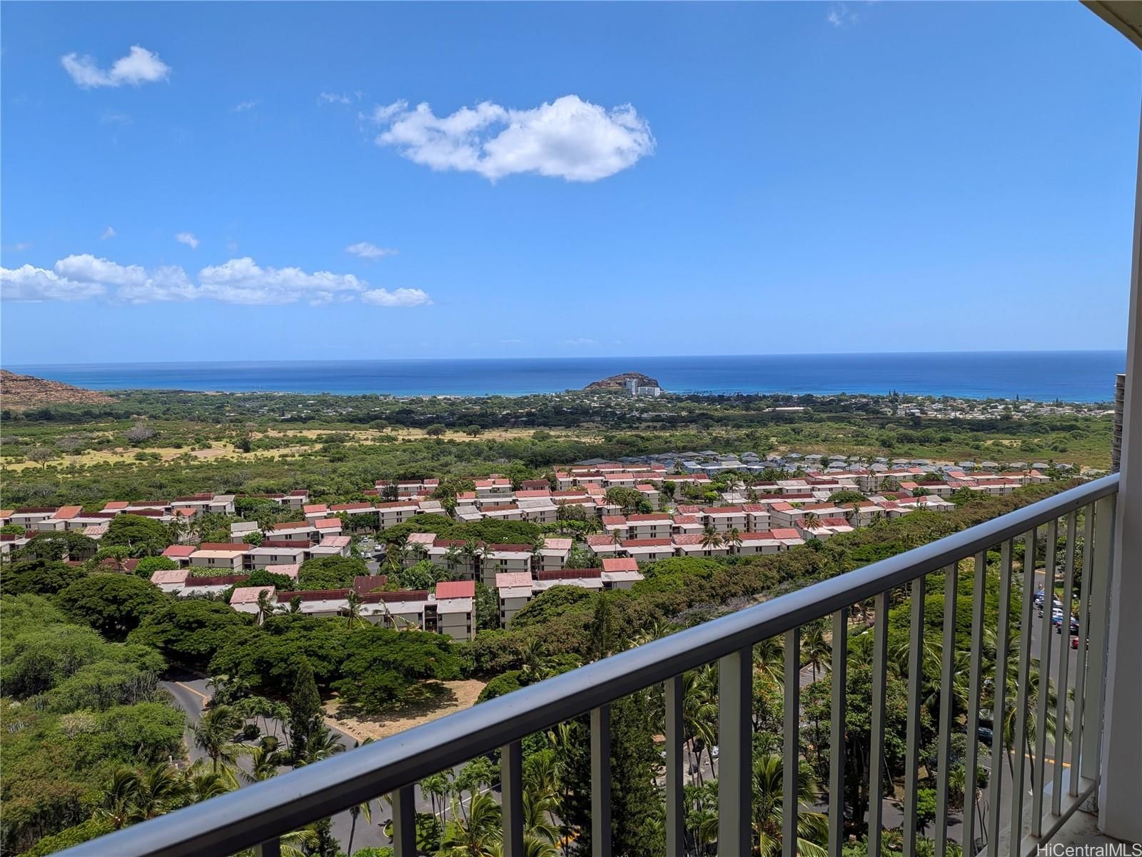 Makaha Valley Towers Unit G1426 in MAKAHA