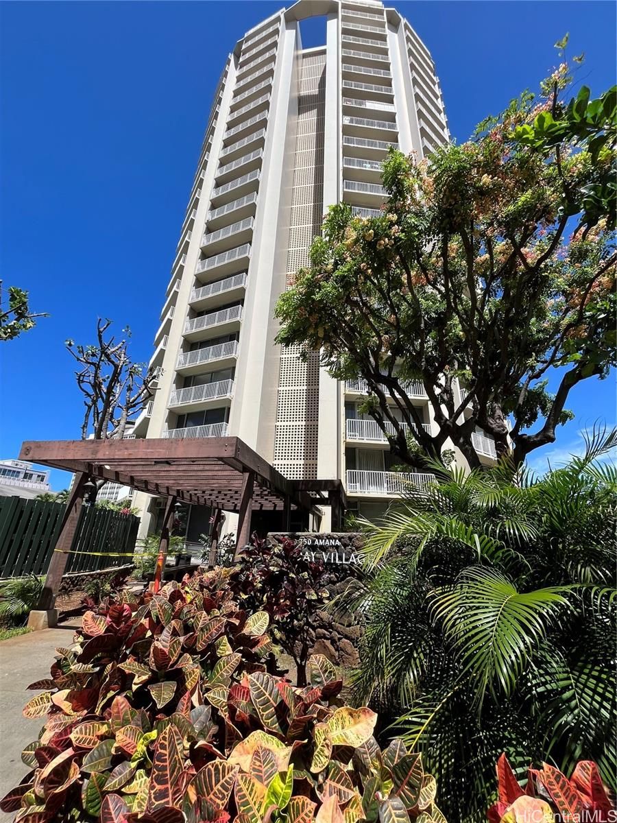 Holiday Village Unit 2009 in ALA MOANA