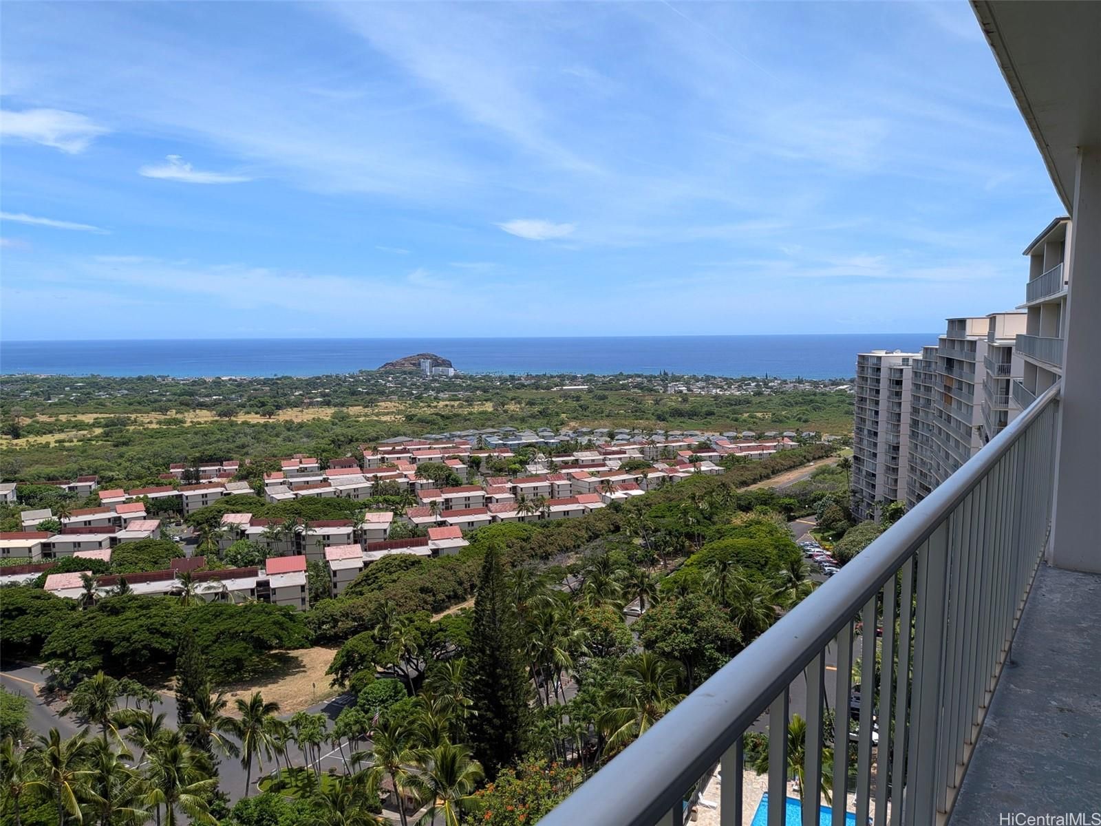 Makaha Valley Towers Unit G1427 in MAKAHA