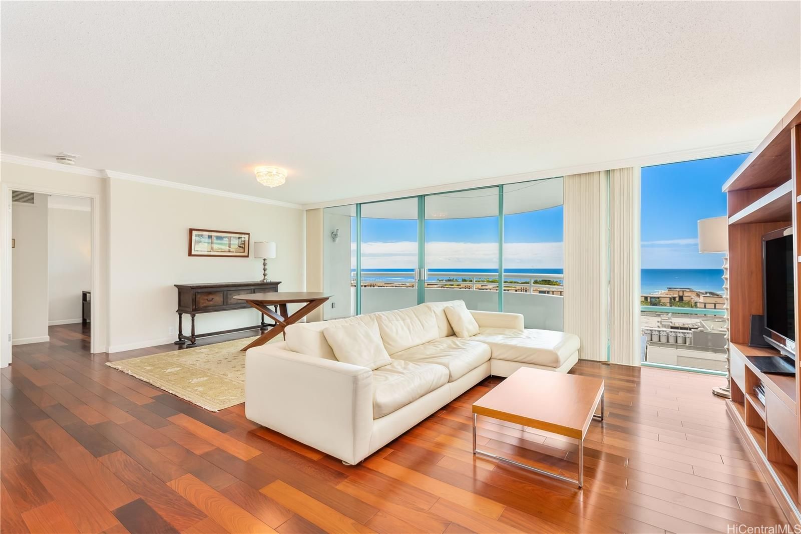 Uraku Tower Hawaii Unit 21B in ALA MOANA