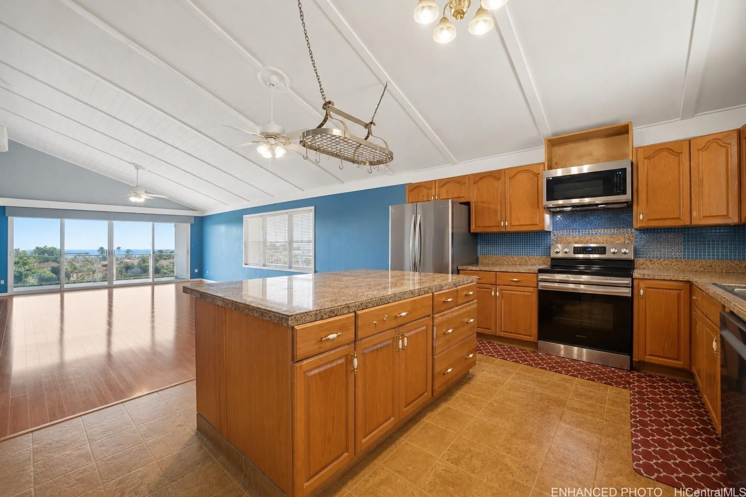 92-528 Uhiuala St , Kapolei, HI, 96707 in MAKAKILO-LOWER