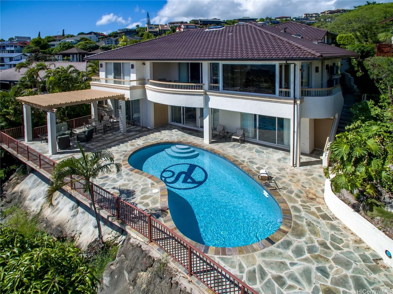 1604 Ihiloa Loop , Honolulu, HI, 96821 in WAIALAE IKI