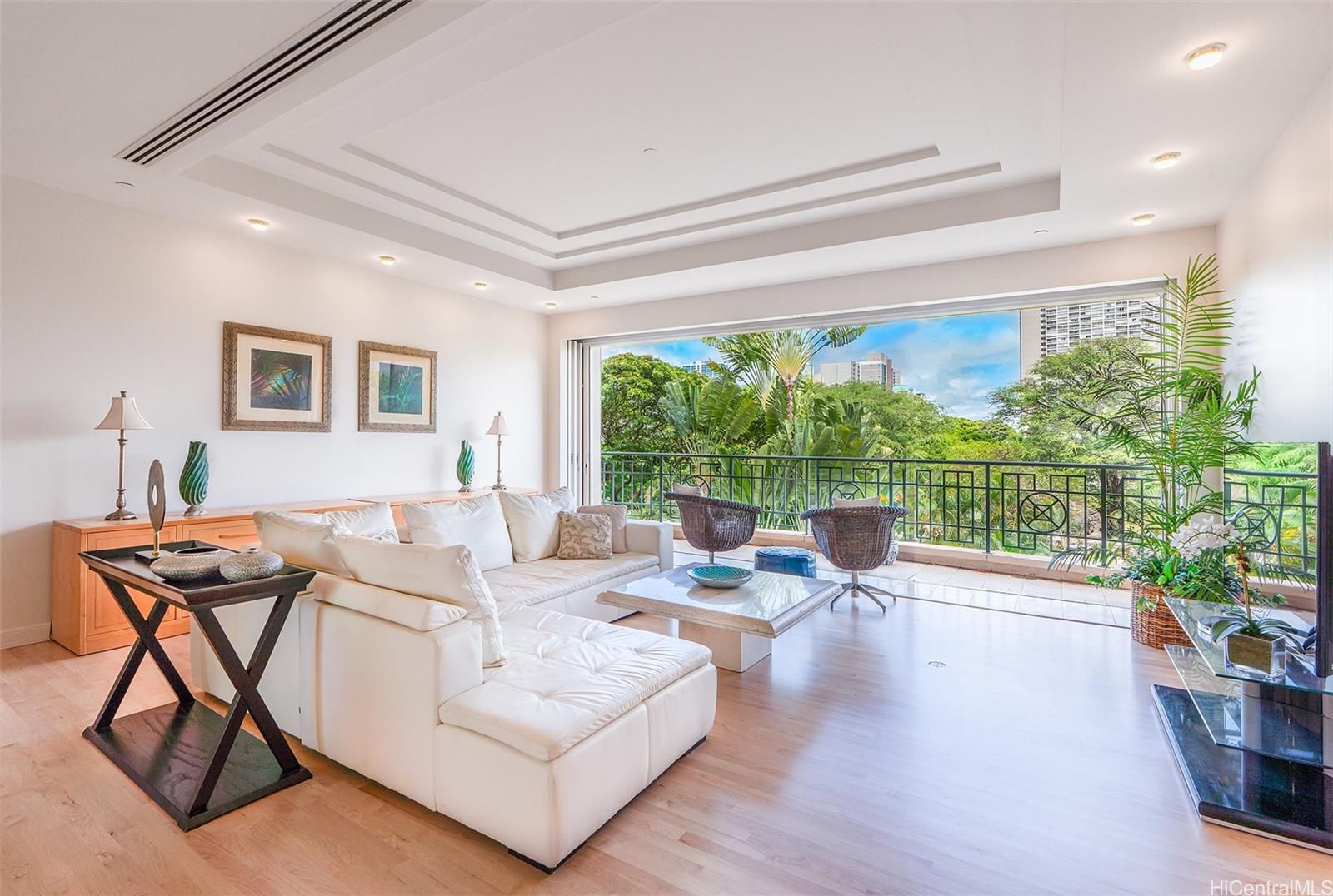 Courtyards at Punahou Unit 30 in MOILIILI