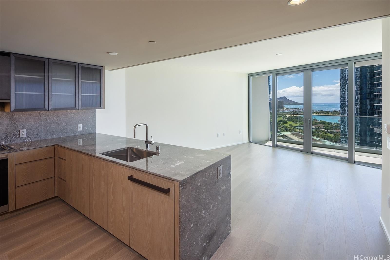 Koula Unit 2504 in KAKAAKO