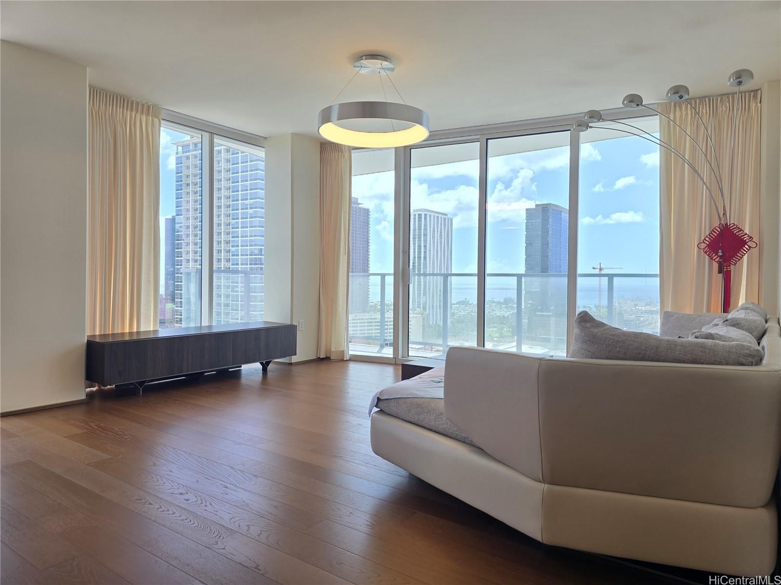 Symphony Honolulu Unit 2105 in KAKAAKO