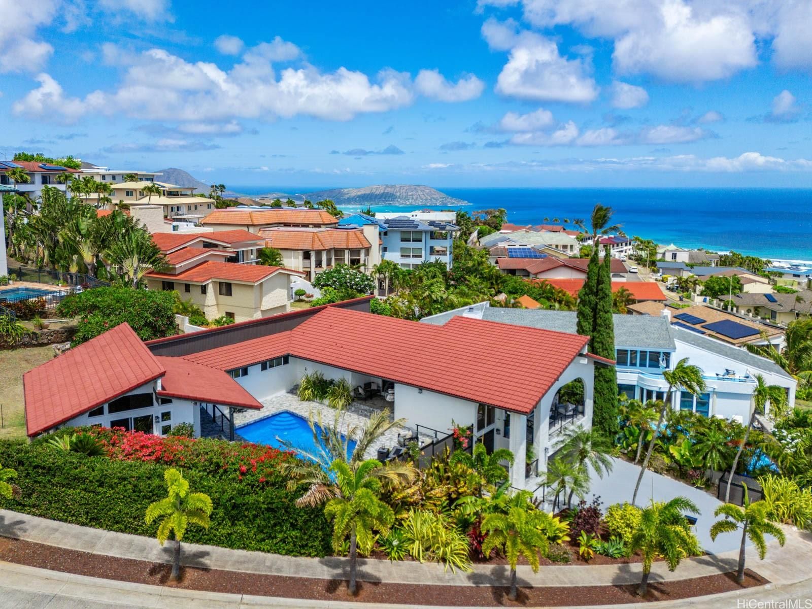 1931 Alaweo St , Honolulu, HI, 96821 in WAIALAE IKI