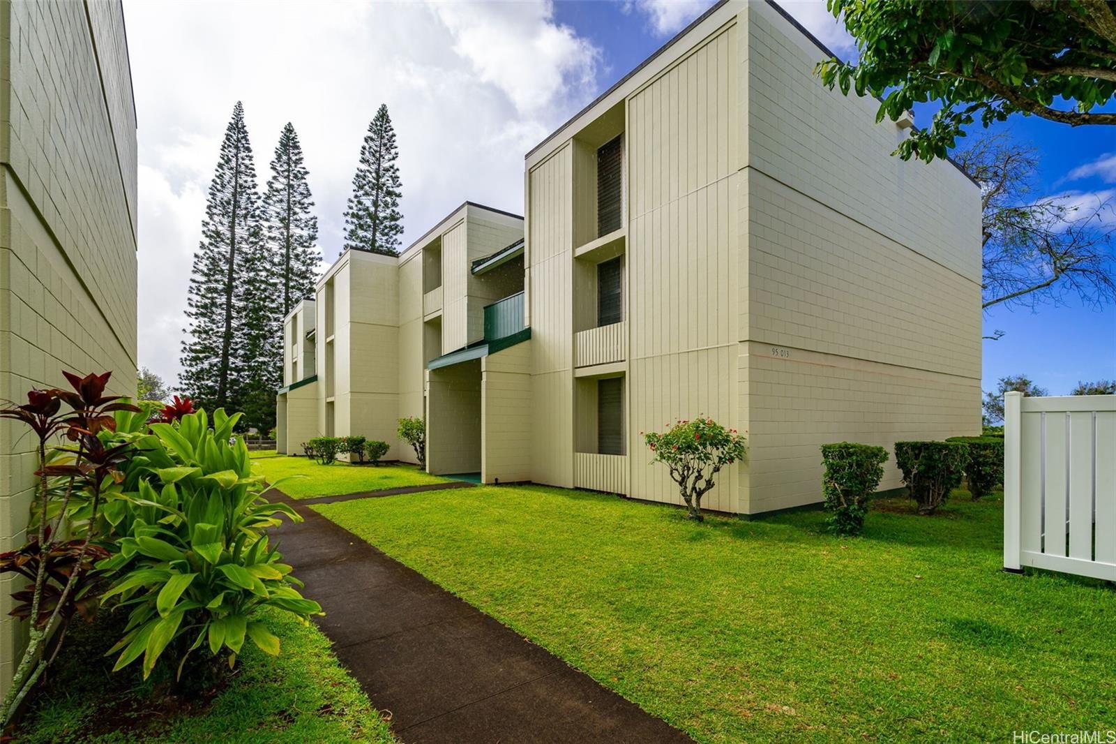 Nahoa Apartments Unit 215 in MILILANI AREA