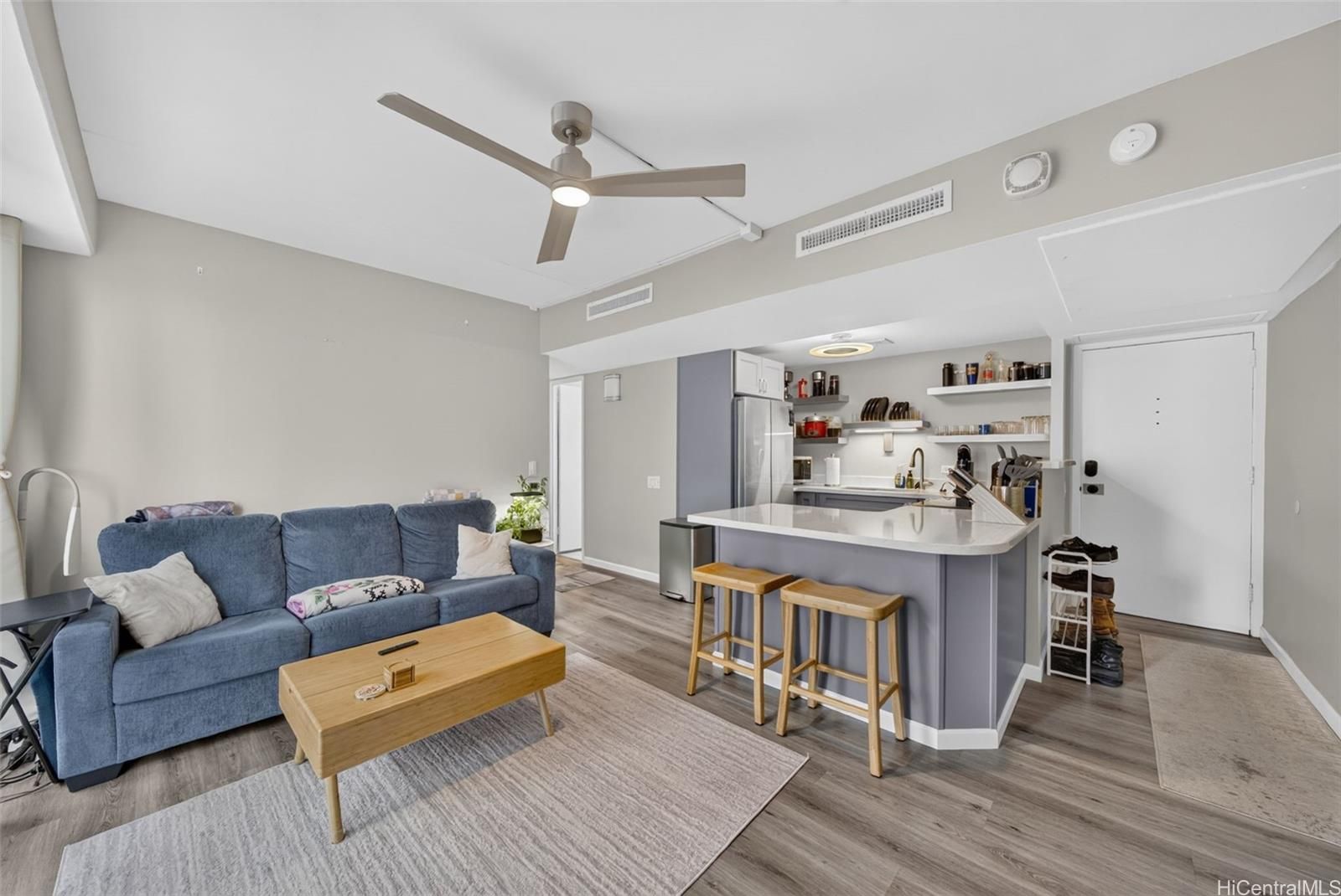 Harbor Square Unit 9G in DOWNTOWN