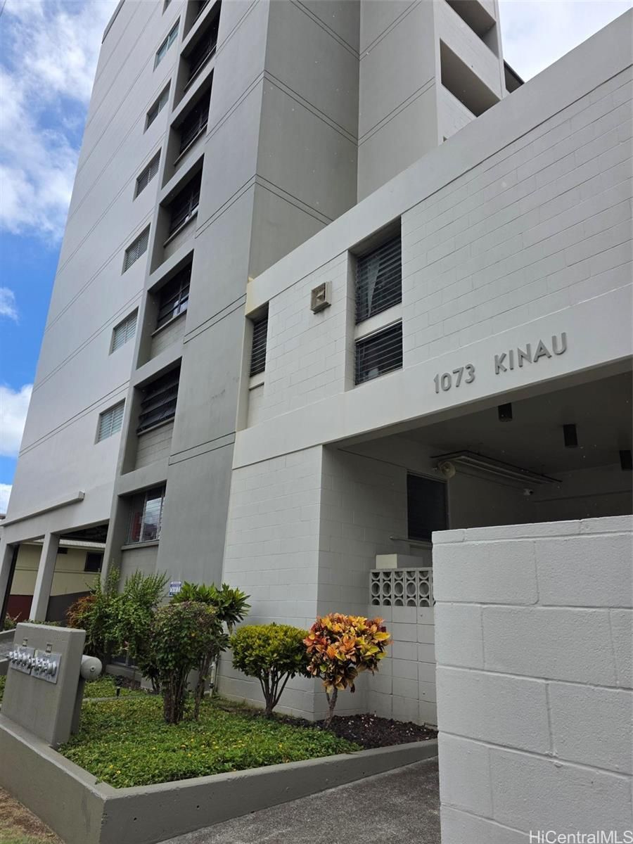 1073 Kinau Unit 801 in MAKIKI AREA