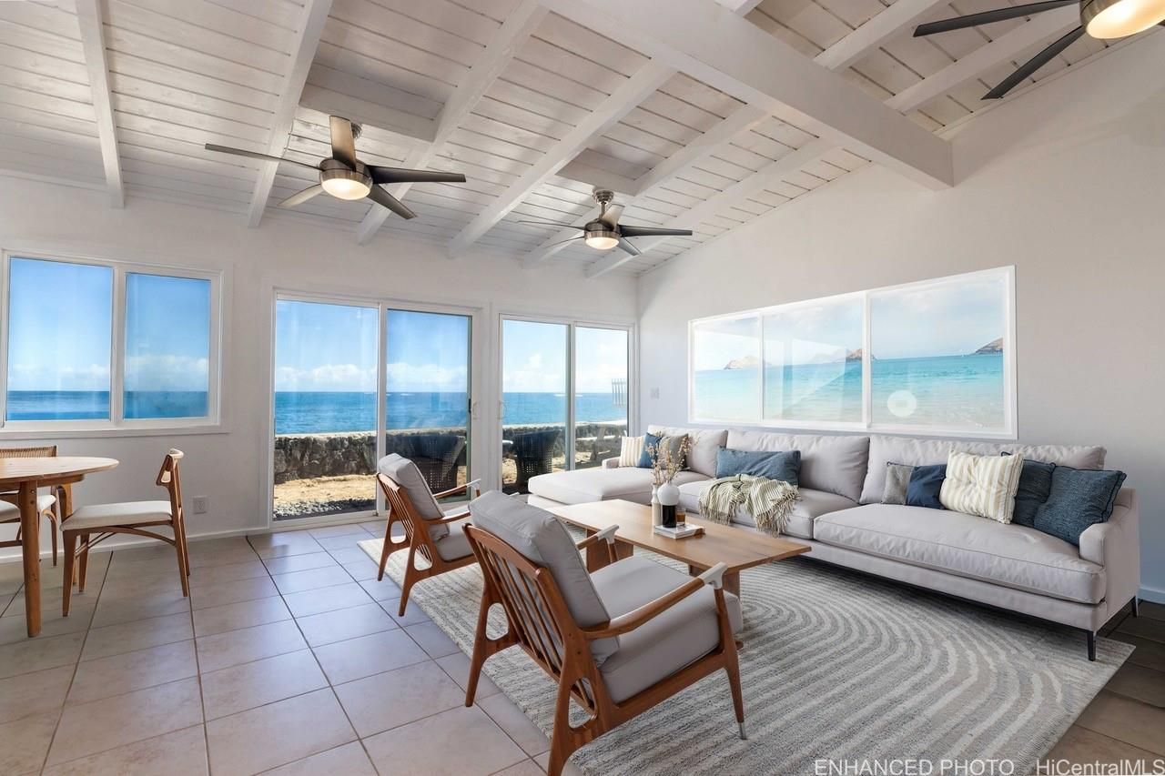 68-697 Farrington Hwy , Waialua, HI, 96791 in MOKULEIA