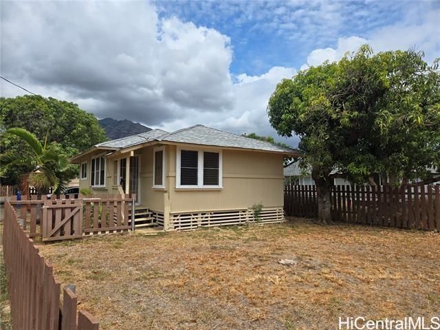 84-916 Hanalei St , Waianae, HI, 96792 in MAKAHA