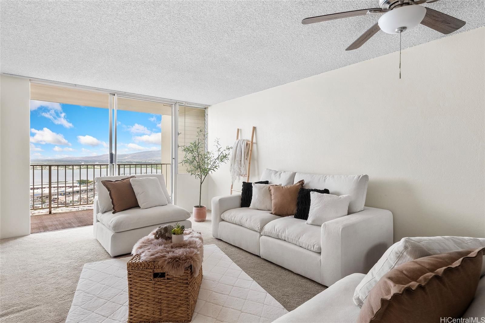 Lele Pono Unit 2909 in PEARLRIDGE