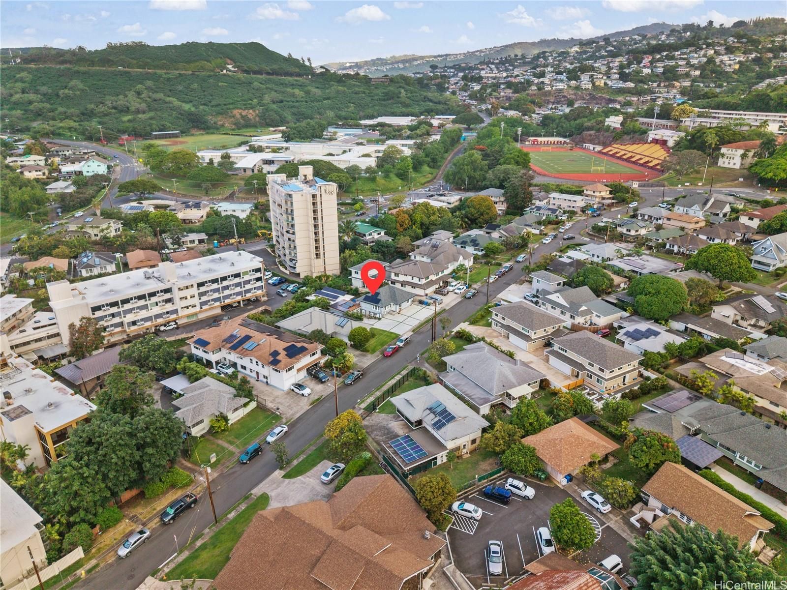 1686 Lewalani Dr , Honolulu, HI, 96822 in MAKIKI