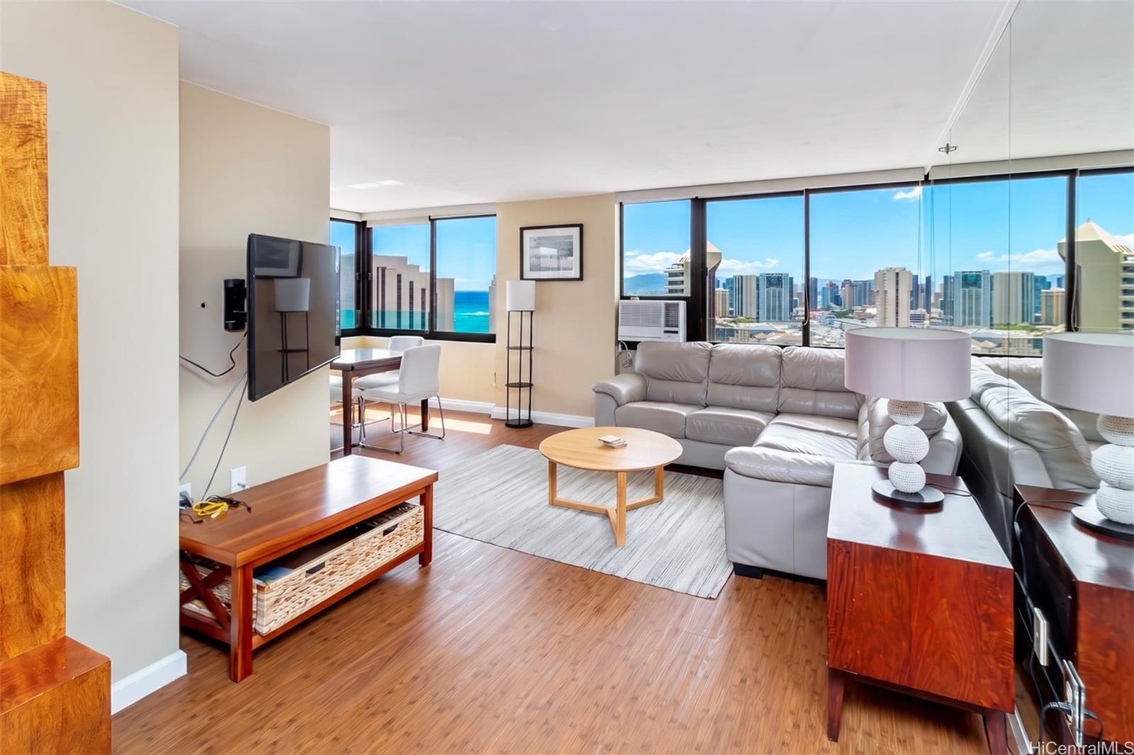 Windsor Unit 3804 in WAIKIKI