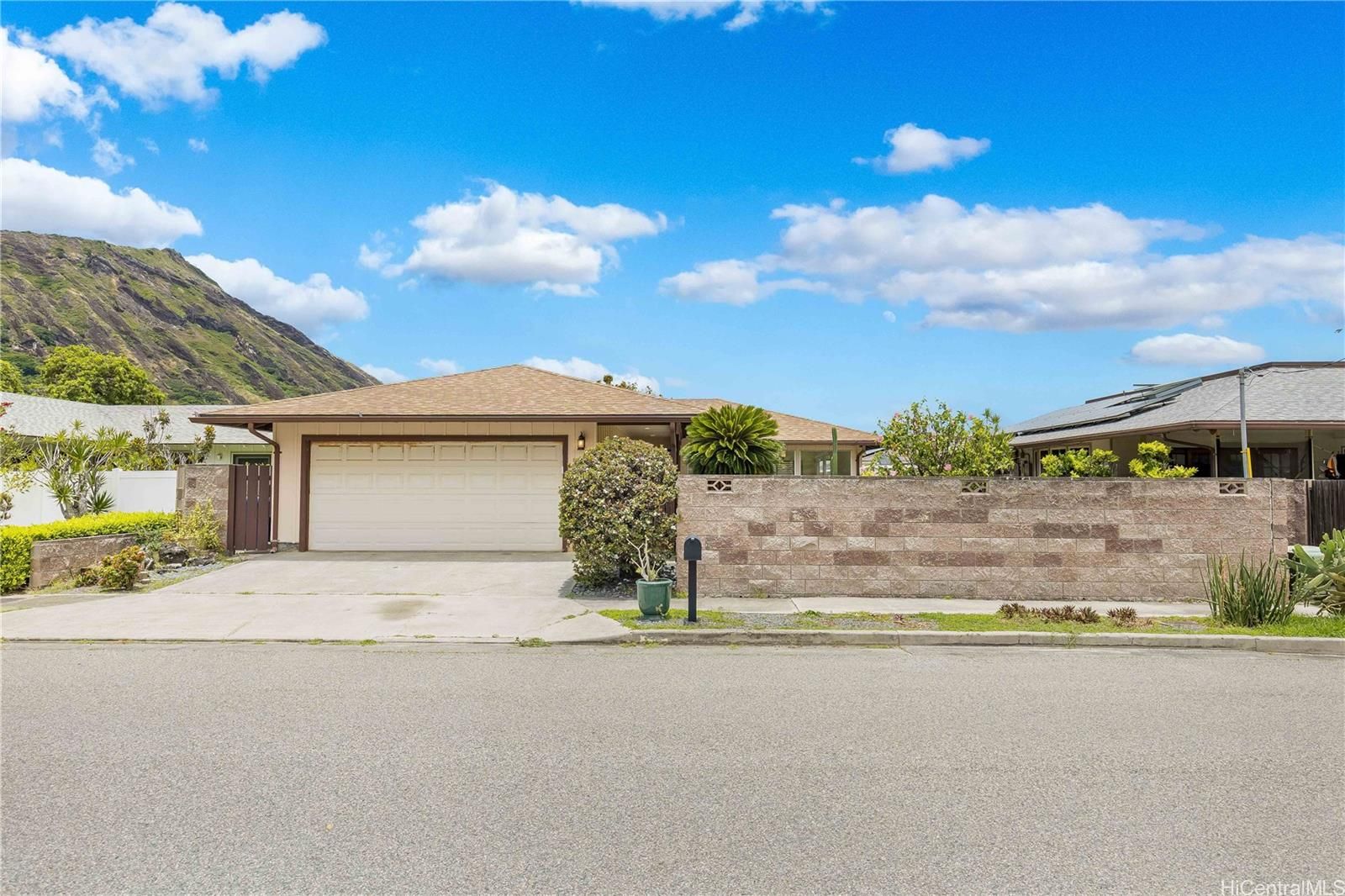 7223 Kuahono St , Honolulu, HI, 96825 in MARINERS VALLEY