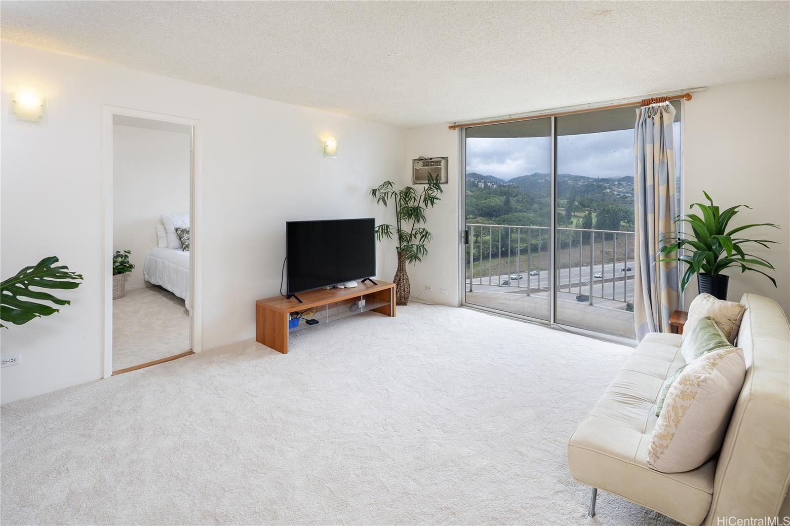 Pearl Ridge Gdns and Twr Unit 7/1506 in PEARLRIDGE