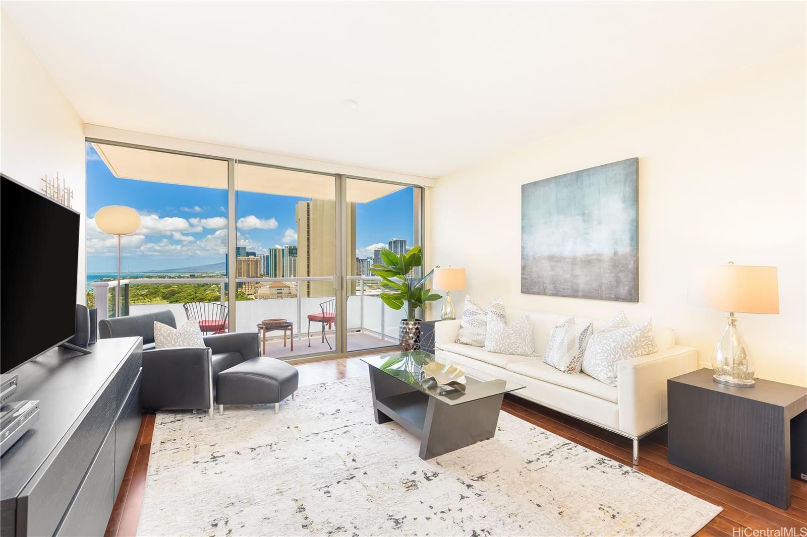 The Watermark Unit 1902 in WAIKIKI