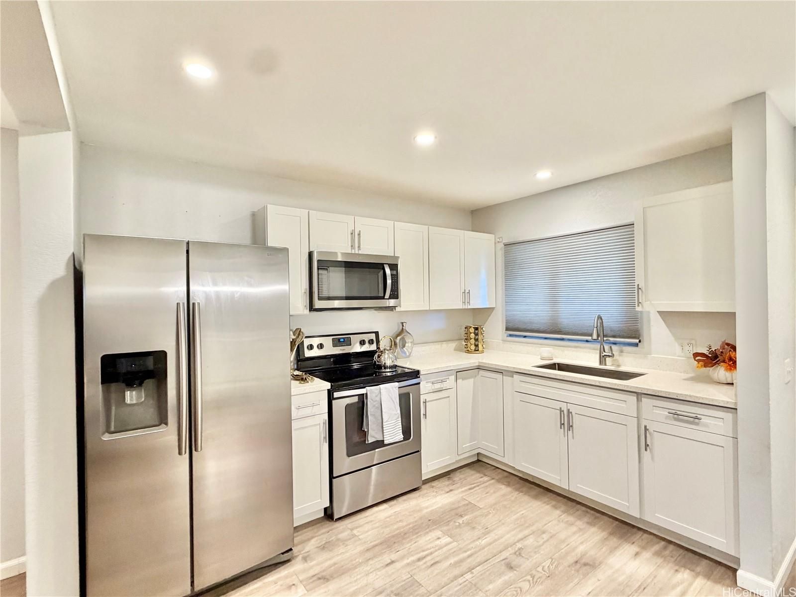 College Gardens 3 Unit 66 in PEARL CITY-LOWER