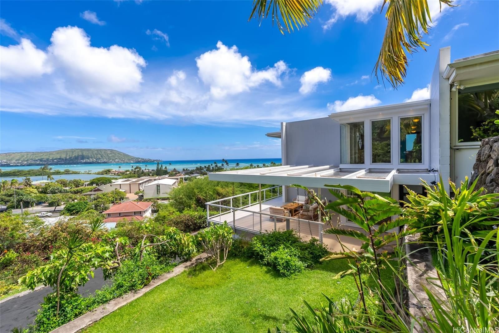 5864-F Kalanianaole Hwy , Honolulu, HI, 96821 in KULIOUOU