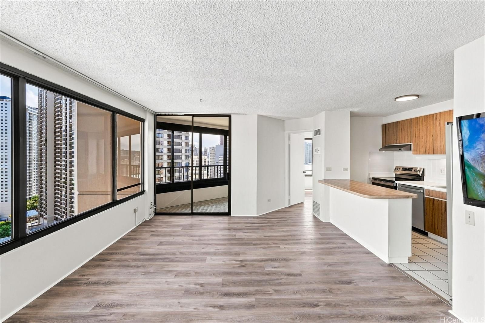 Discovery Bay Unit 2206 in WAIKIKI