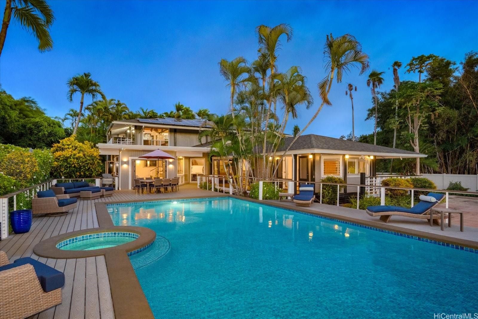 68-222 Olohio St , Waialua, HI, 96791 in MOKULEIA