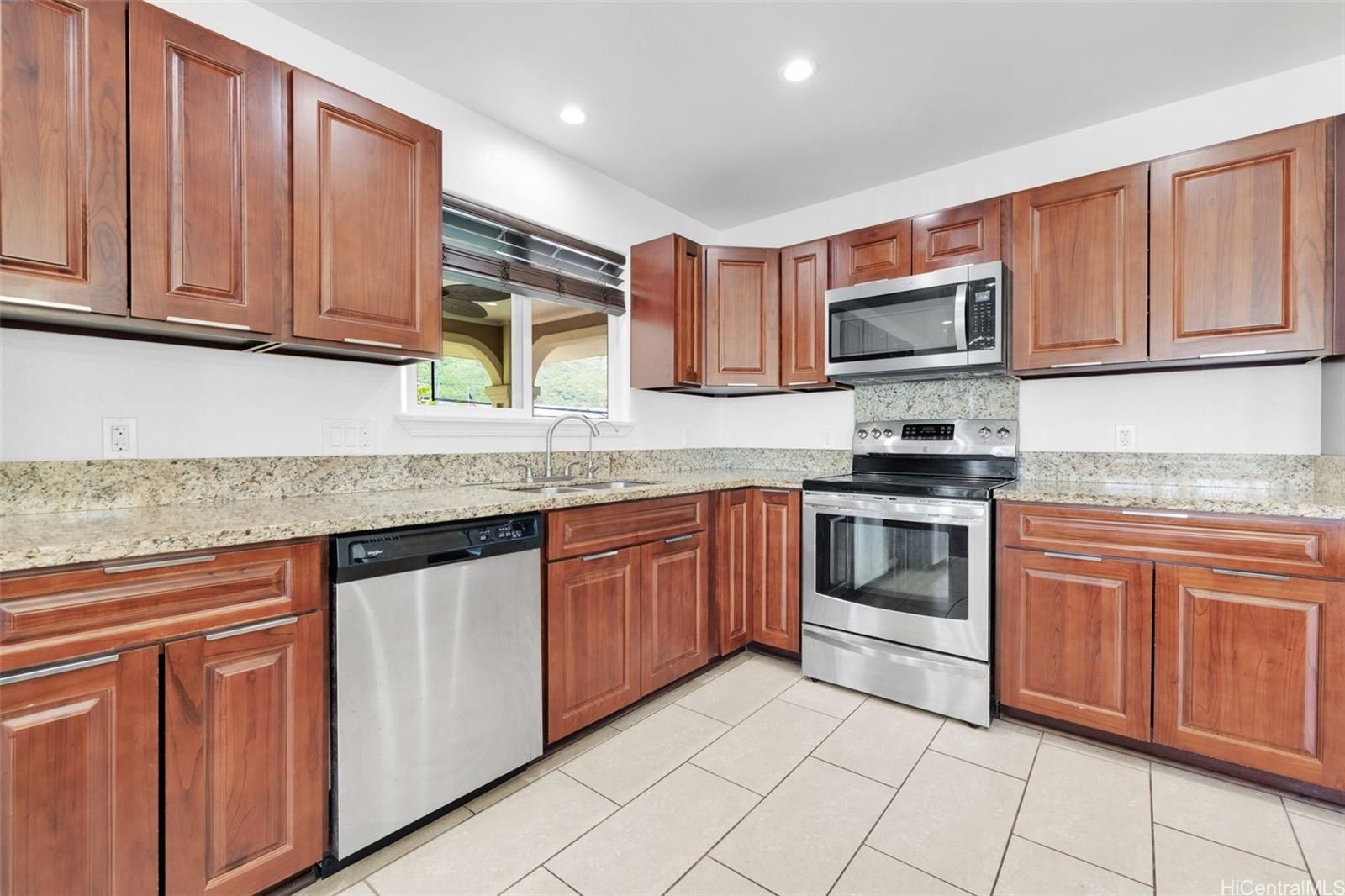 54-220 Kaipapau Loop #Upstairs, Hauula, HI, 96717 in HAUULA