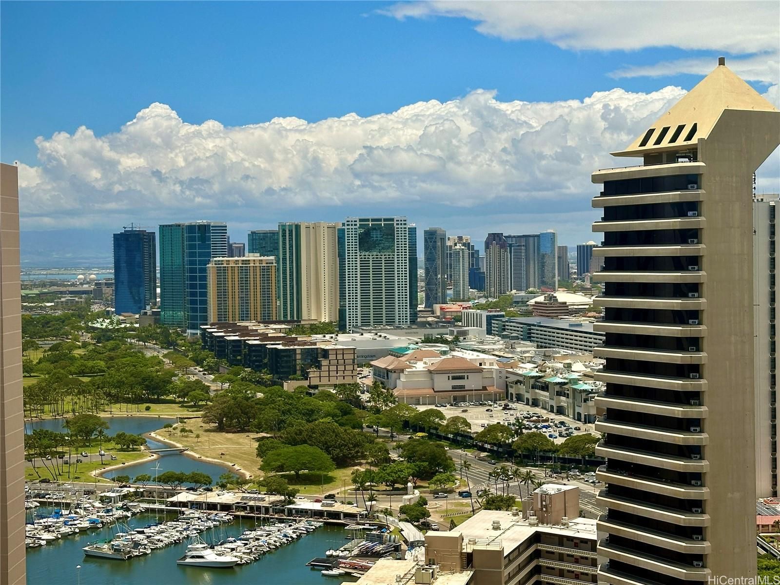 Discovery Bay Unit 3606 in WAIKIKI