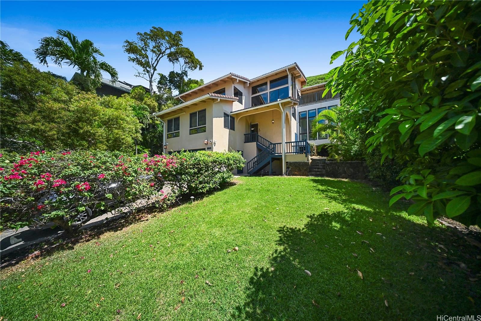 5943 Haleola St , Honolulu, HI, 96821 in NIU VALLEY