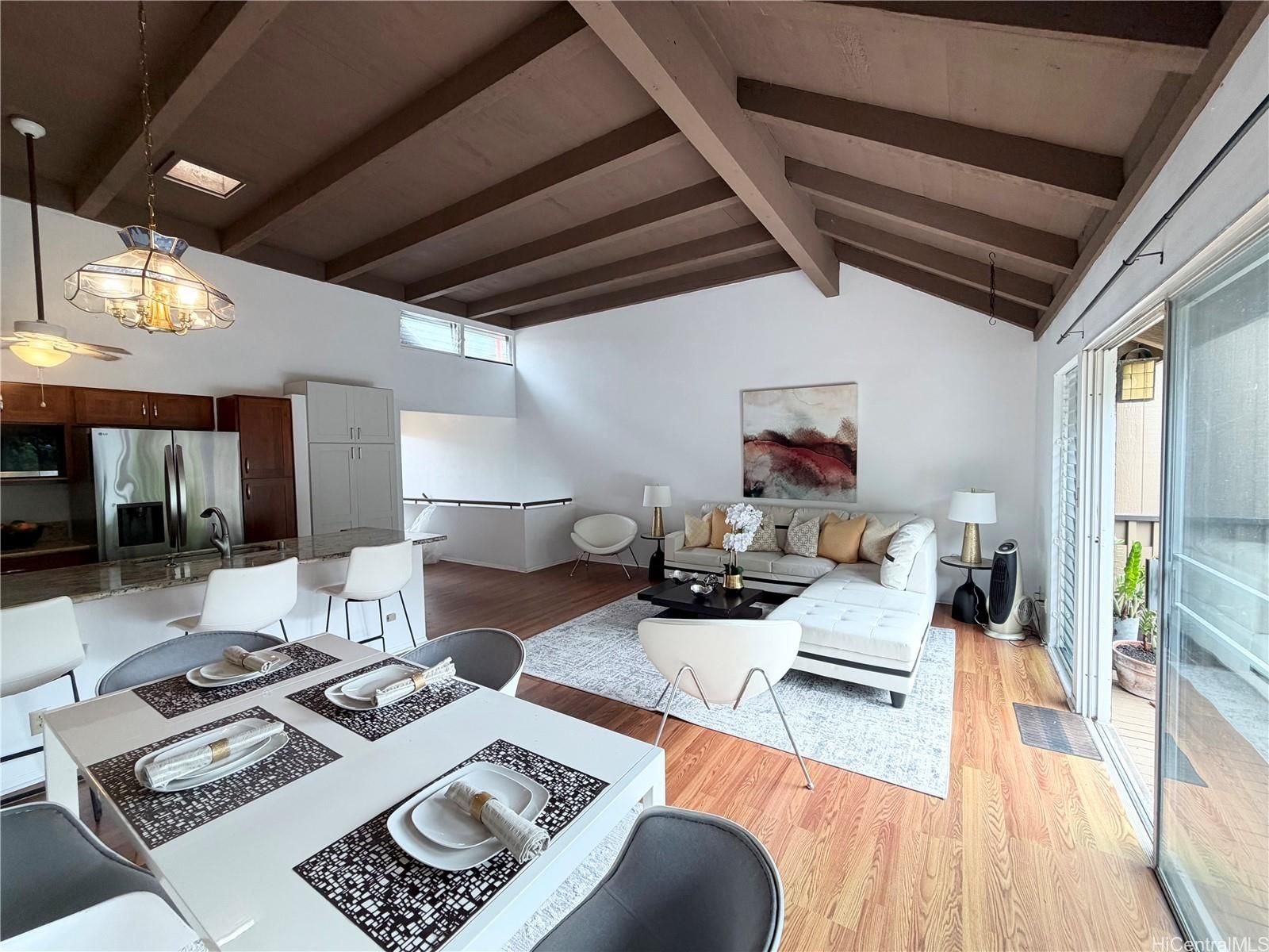 Club View Gardens 2 Unit 3305 in TEMPLE VALLEY