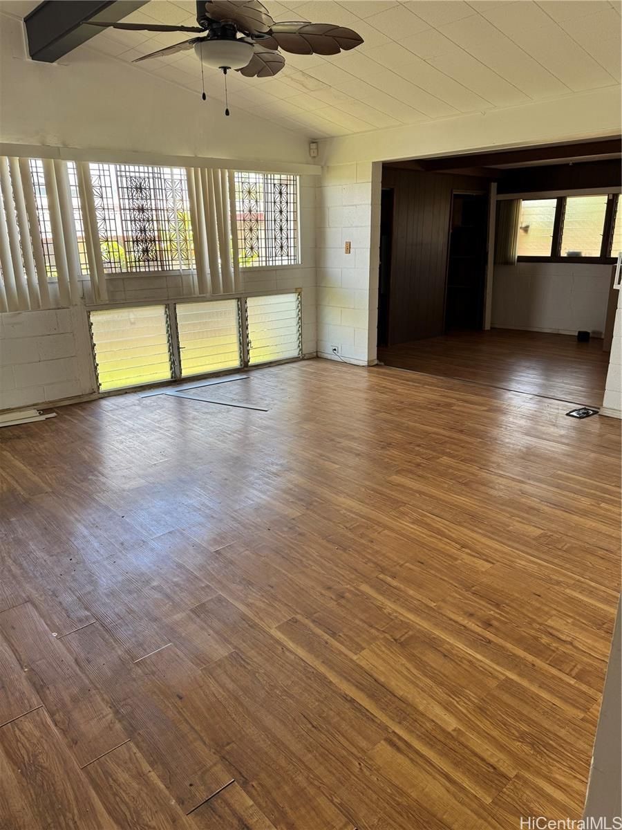 1571 Haloa Dr , Honolulu, HI, 96818 in FOSTER VILLAGE