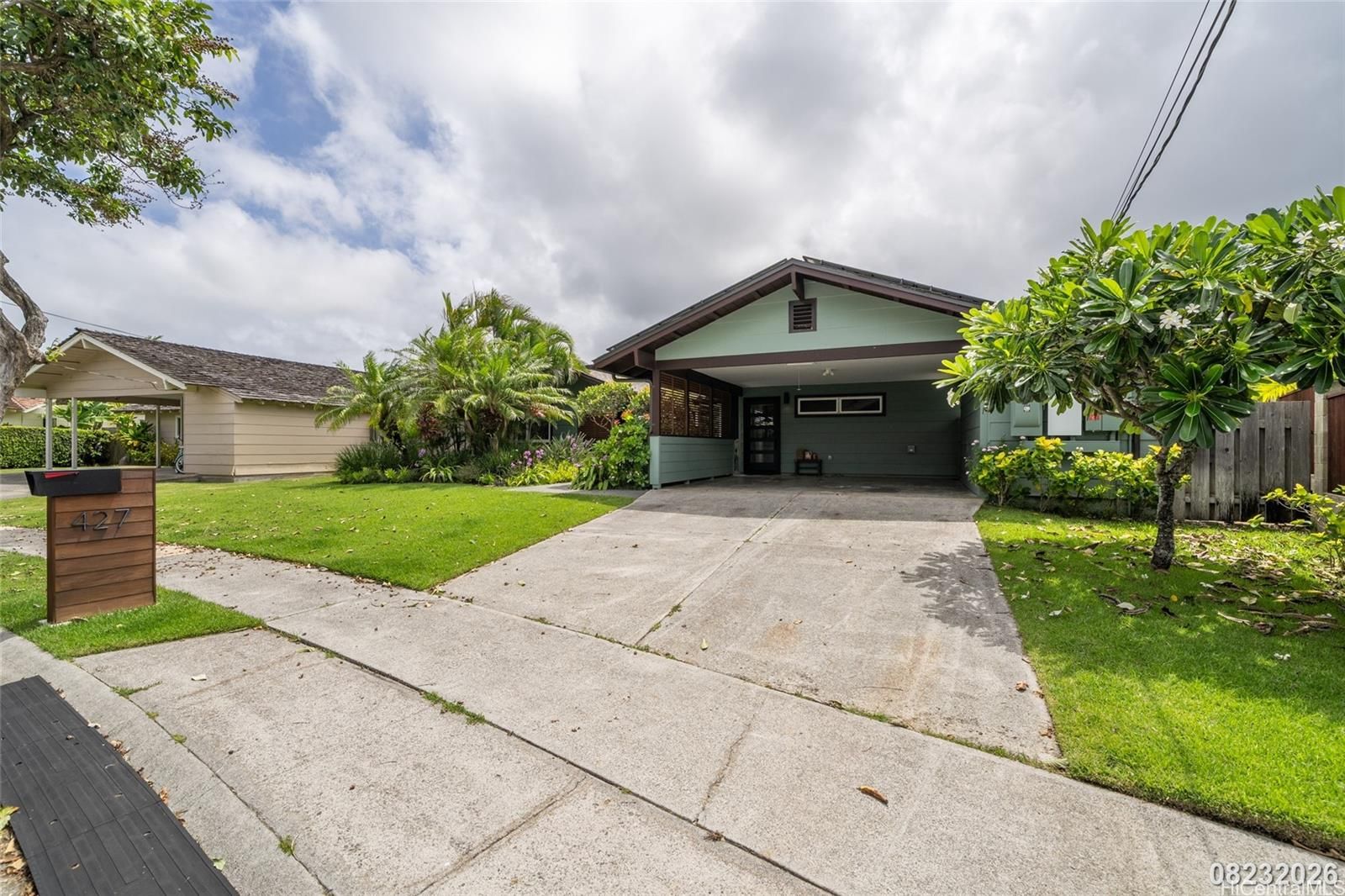 427 Akoakoa Pl , Kailua, HI, 96734 in ENCHANTED LAKE