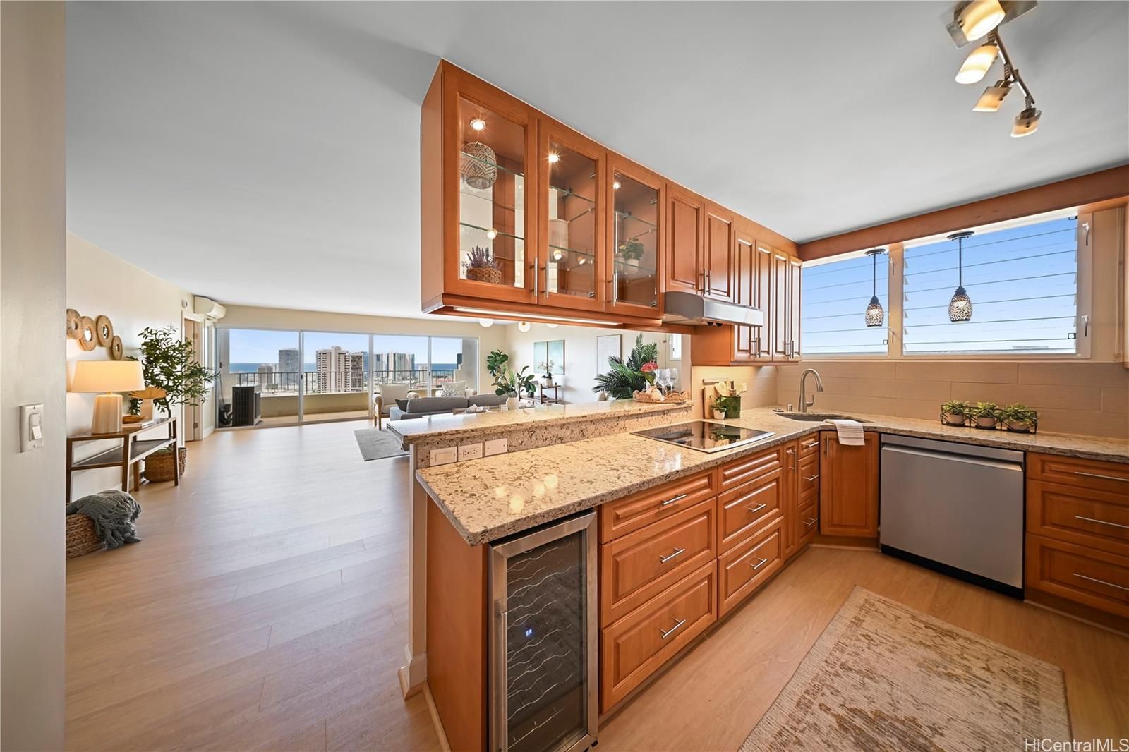Prospect Tower Apartments Unit 1601 in PUNCHBOWL AREA