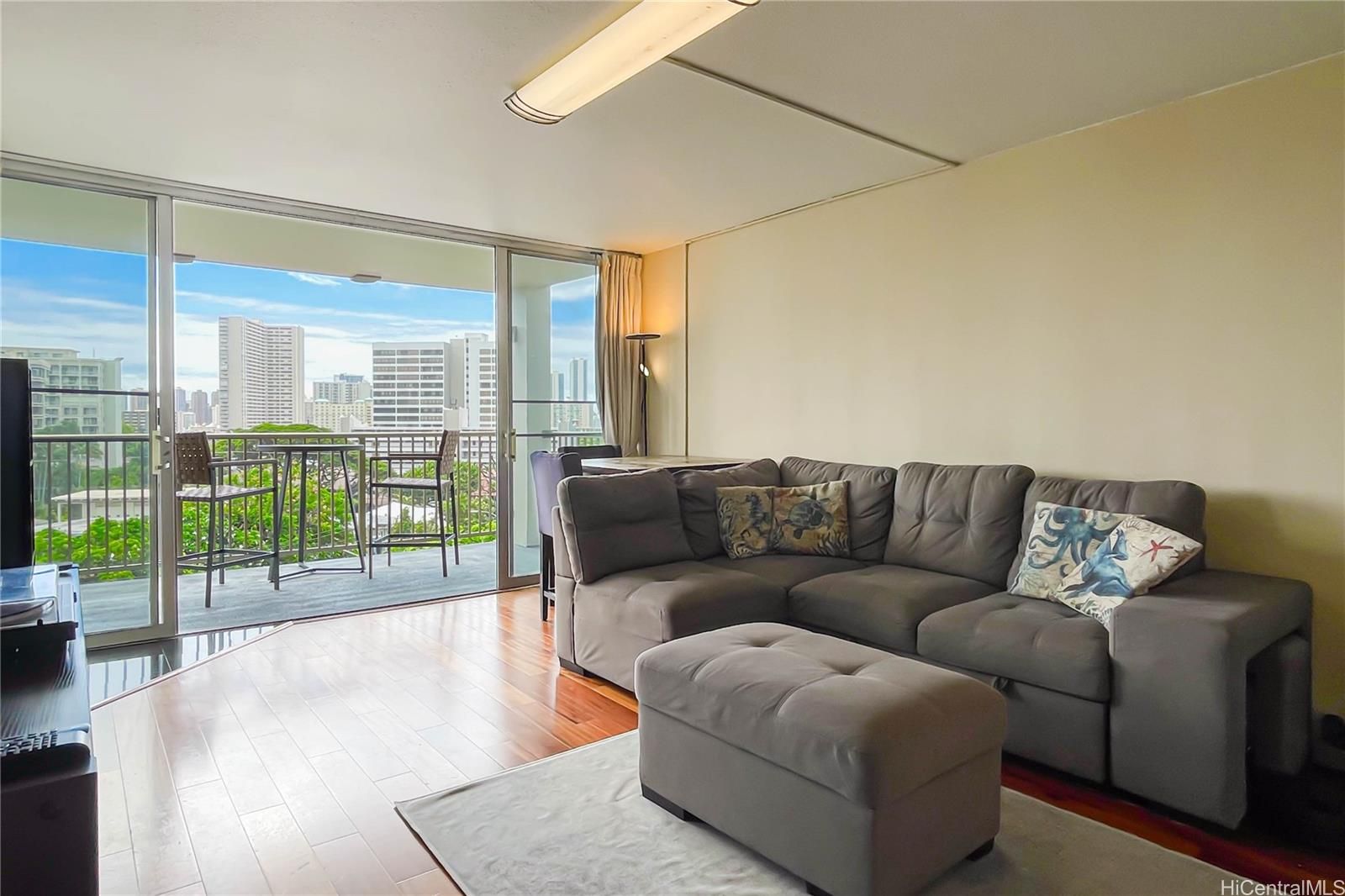 Consulate Unit 601 in MAKIKI AREA