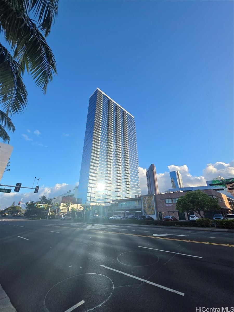 The Collection Unit 501 in KAKAAKO