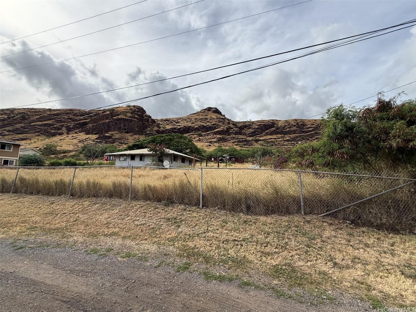86-115 Kuwale Rd , Waianae, HI, 96792 in LUALUALEI