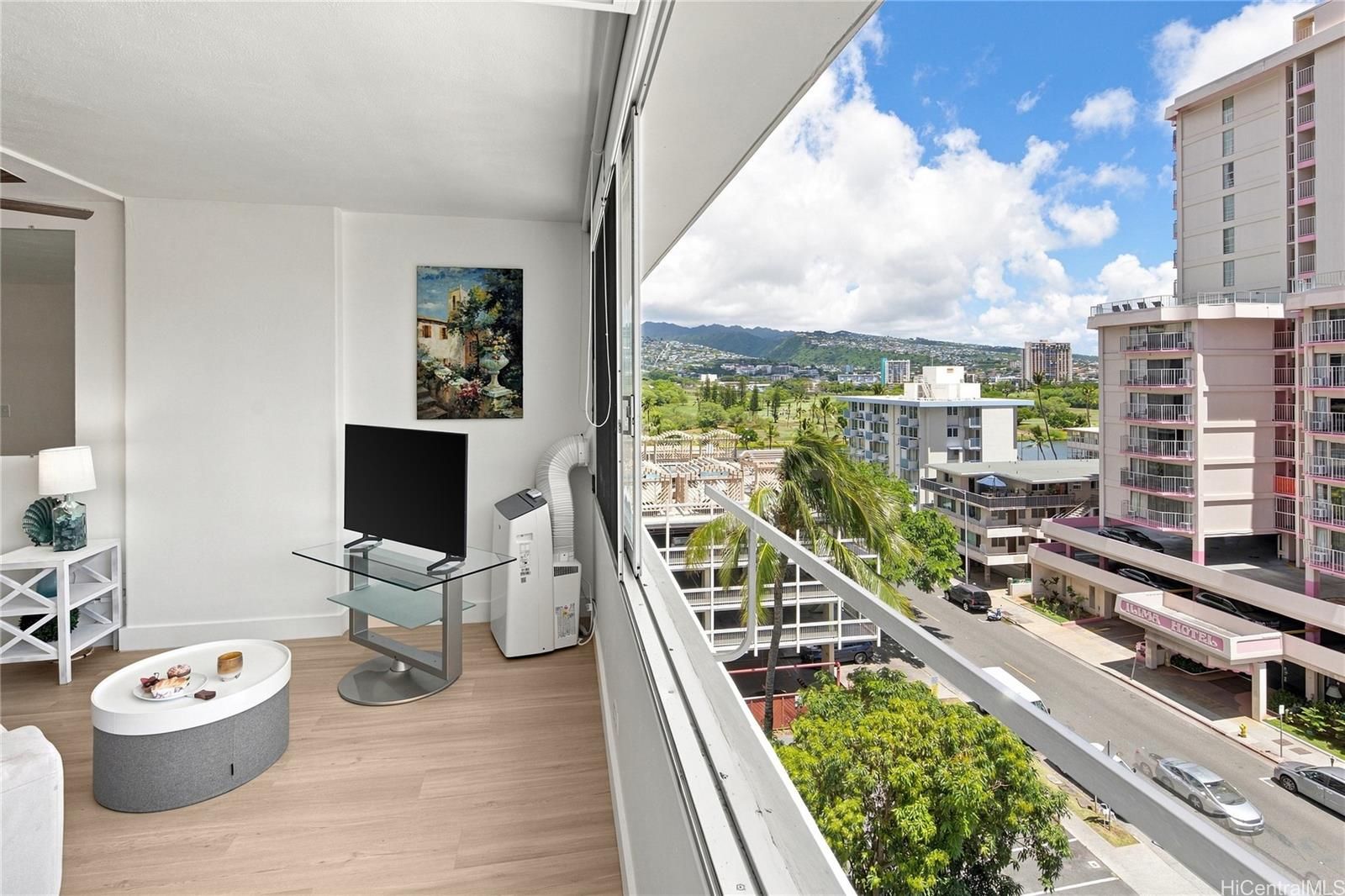 Seaside Towers Unit 701 in WAIKIKI
