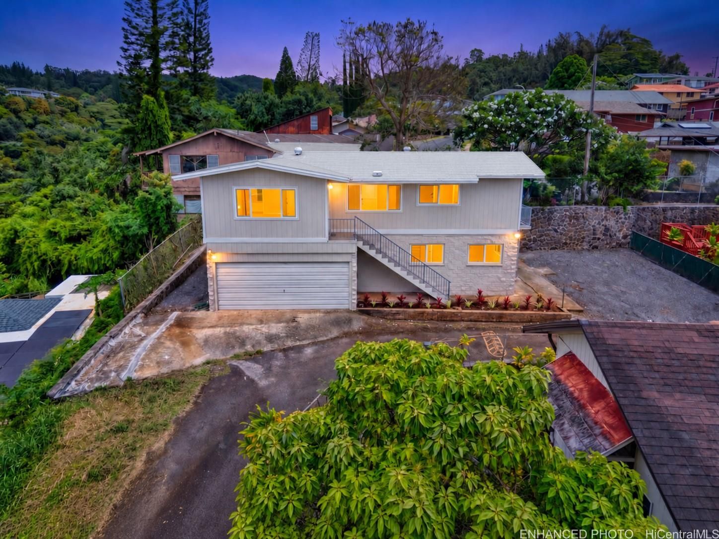 99-402 Aiealani Pl #A, Aiea, HI, 96701 in HALAWA HEIGHTS