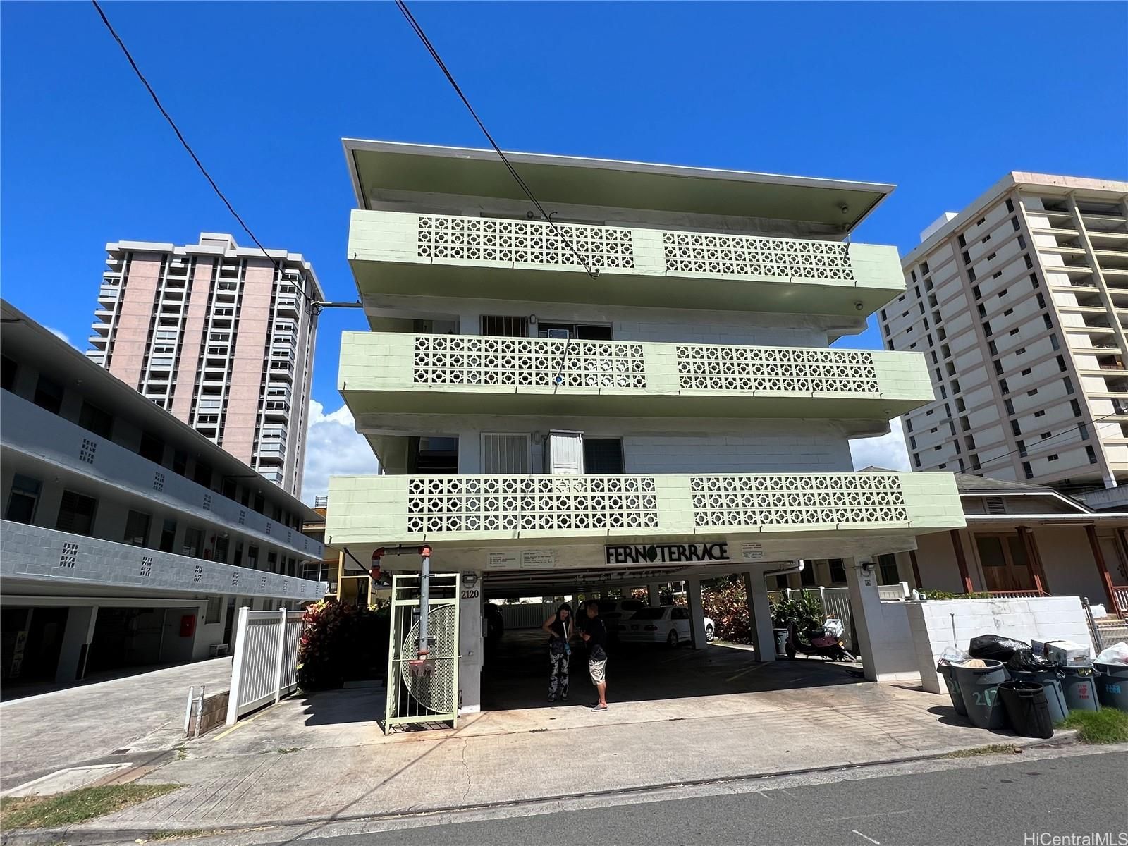 2120 Fern St #203, Honolulu, HI, 96826 in MOILIILI