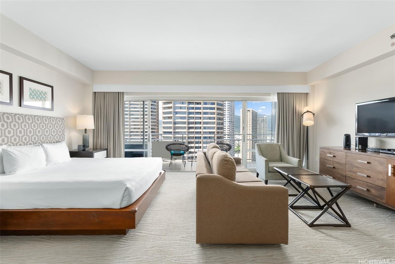 Ilikai Apt Building Unit 2521 in WAIKIKI