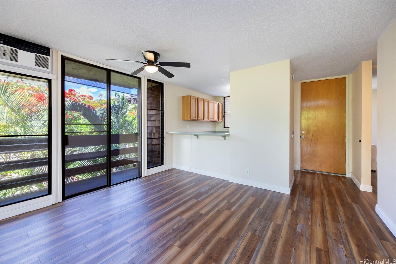 Poinciana Manor Unit 313 in KAILUA TOWN