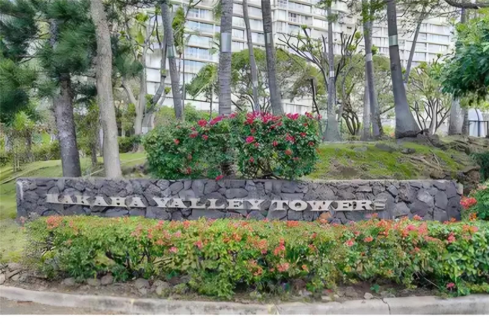 Makaha Valley Towers Unit D1813 in MAKAHA